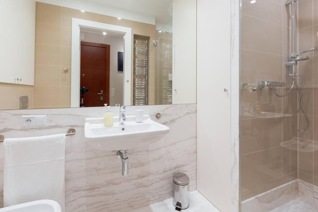 Cozy, Bright Apartment, Garage, Mokotow Butas